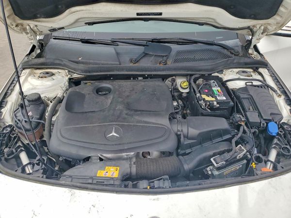 2019 MERCEDES-BENZ CLA-CLASS CLA250 — Engine bay
