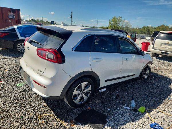 2018 KIA NIRO