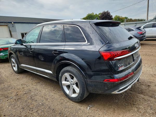 2020 AUDI Q7 quattro Premium Plus