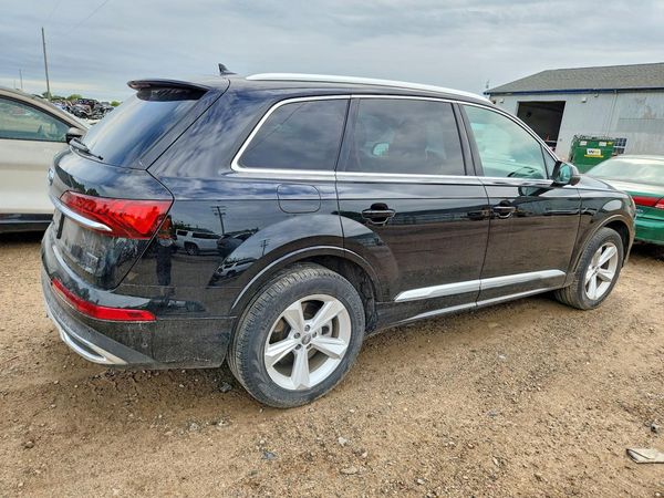 2020 AUDI Q7 quattro Premium Plus