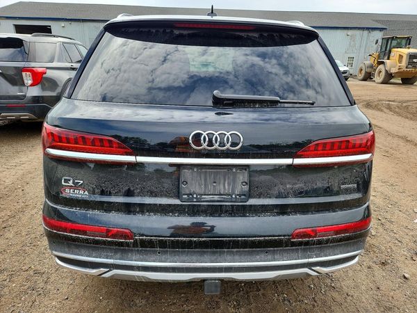 2020 AUDI Q7 quattro Premium Plus