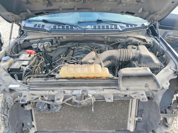 2020 FORD F150 — Engine bay