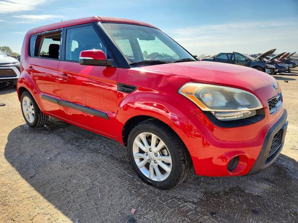 2013 KIA SOUL All Trims — Passenger 3/4