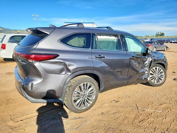 2021 TOYOTA HIGHLANDER Platinum