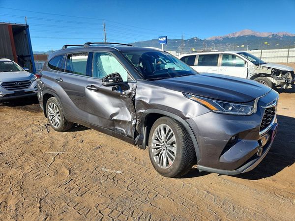 2021 TOYOTA HIGHLANDER Platinum