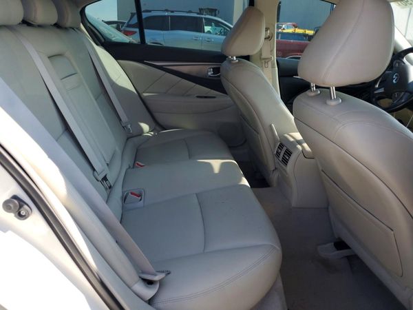 2015 INFINITI Q50 — PSRS