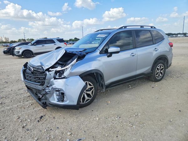 2023 SUBARU FORESTER — Front 3/4