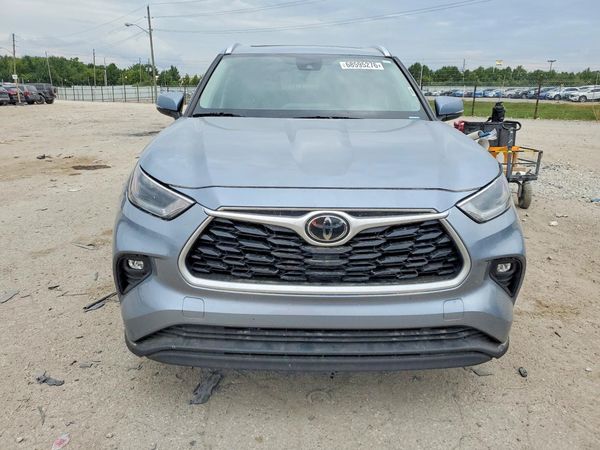 2021 TOYOTA HIGHLANDER