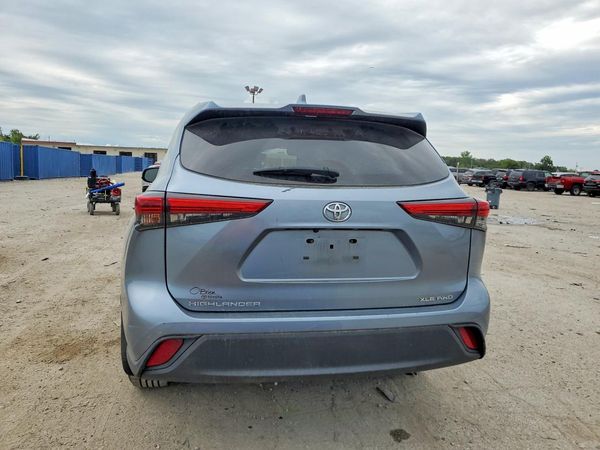 2021 TOYOTA HIGHLANDER