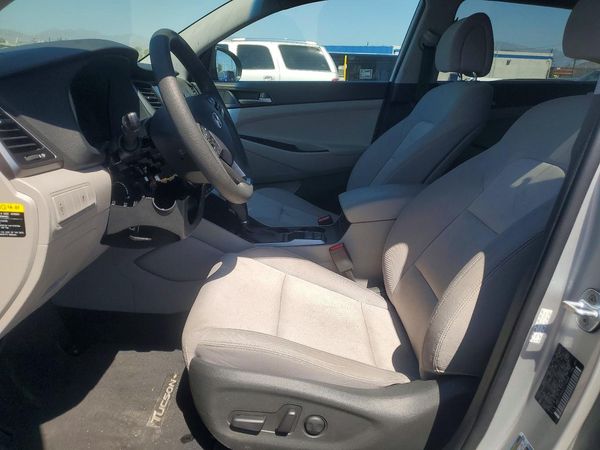 2018 HYUNDAI TUCSON — DENT