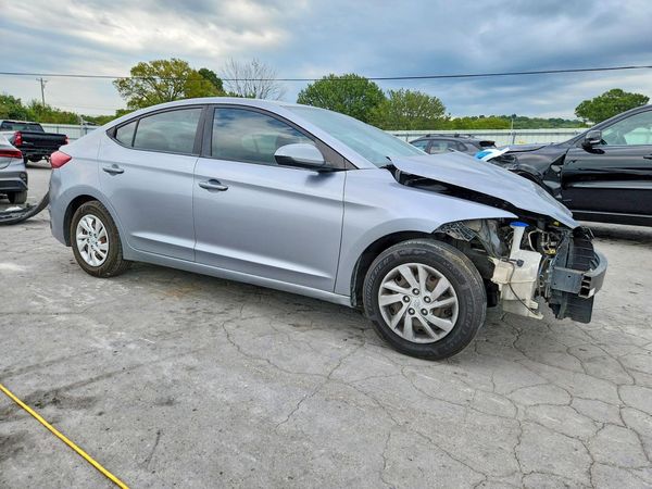 2017 HYUNDAI ELANTRA SE Base — Passenger 3/4