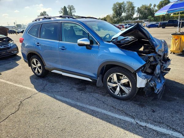 2021 SUBARU FORESTER — Passenger 3/4