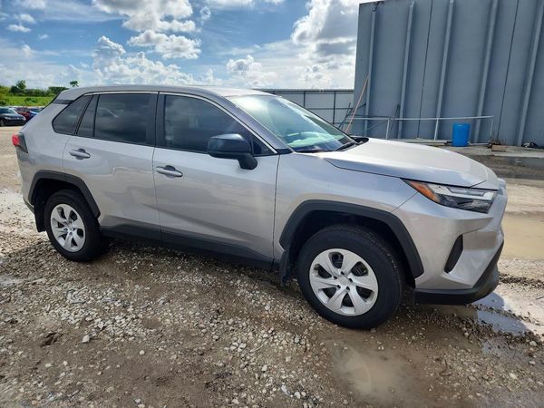 2025 TOYOTA RAV4 — Passenger 3/4