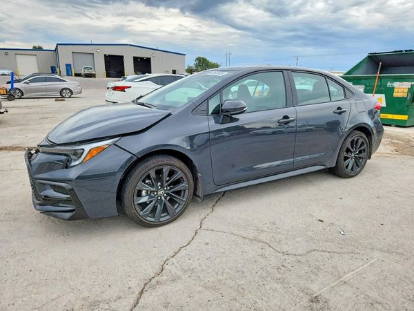 2026 TOYOTA COROLLA SE — Front 3/4