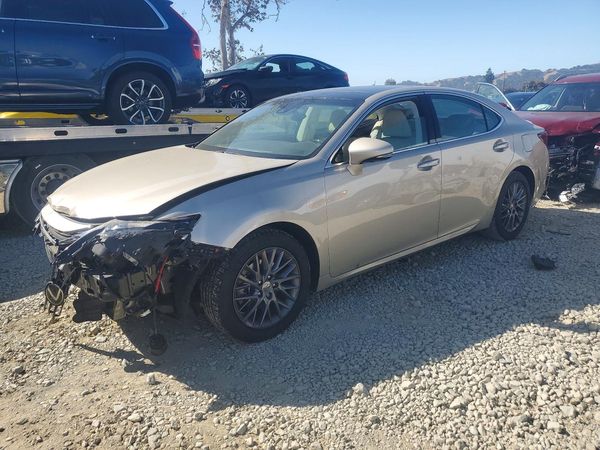 2018 LEXUS ES