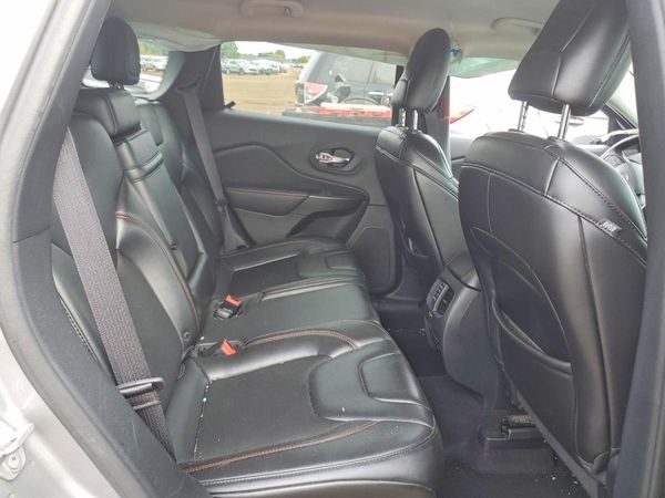 2019 JEEP CHEROKEE — SUVN