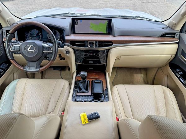 2016 LEXUS LX 570