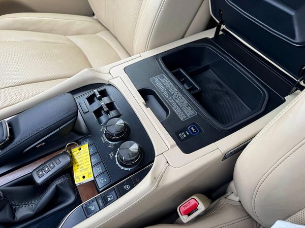2016 LEXUS LX 570
