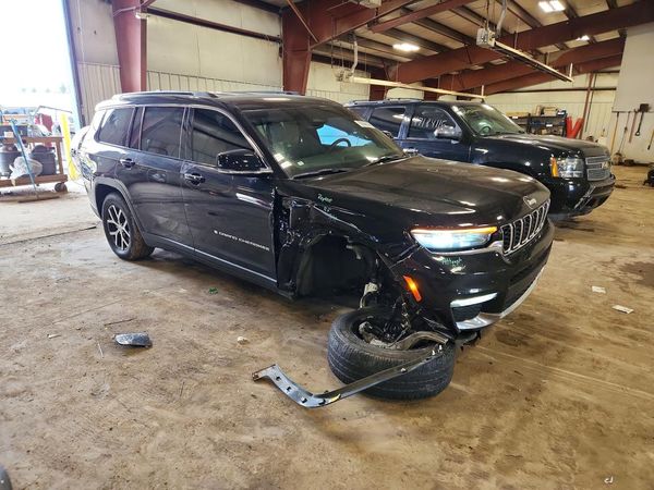 2024 JEEP GRAND CHEROKEE — Passenger 3/4