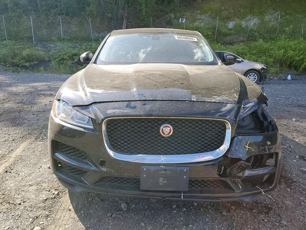 2019 JAGUAR F-PACE