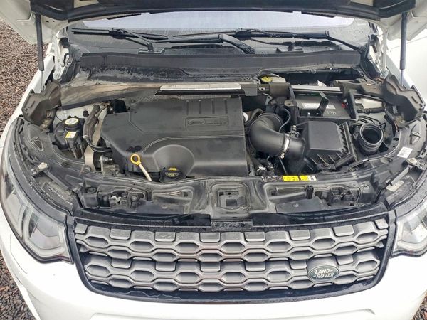 2020 LAND ROVER DISCOVERY S R-Dynamic — Engine bay