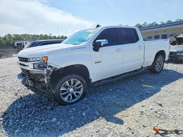 2020 CHEVROLET SILVERADO LT — Front 3/4