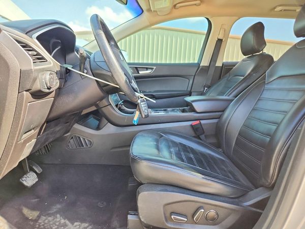 2019 FORD EDGE — DENT