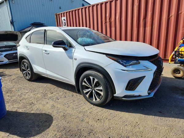 2018 LEXUS NX 300 Luxury — Passenger 3/4
