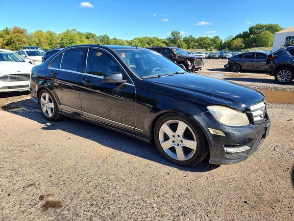 2012 MERCEDES-BENZ C-CLASS C300 4-MATIC — Passenger 3/4