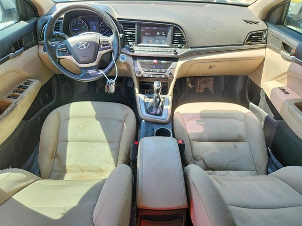 2017 HYUNDAI ELANTRA