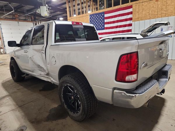 2017 RAM 1500 SLT