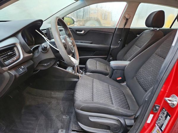 2020 KIA RIO — DENT