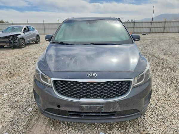 2017 KIA SEDONA LX