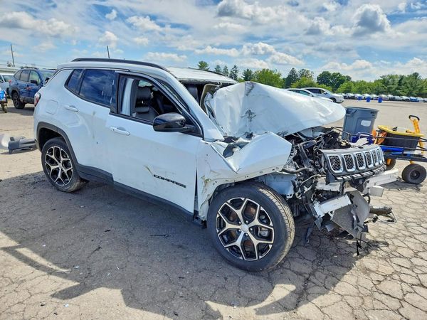 2024 JEEP COMPASS — Passenger 3/4