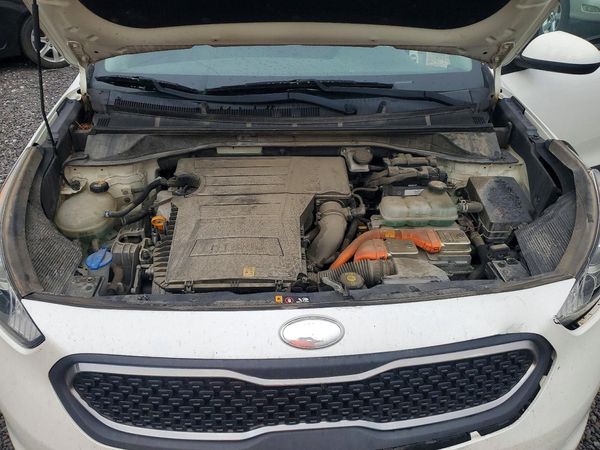 2019 KIA NIRO FE (HEV), LX (HEV) — Engine bay