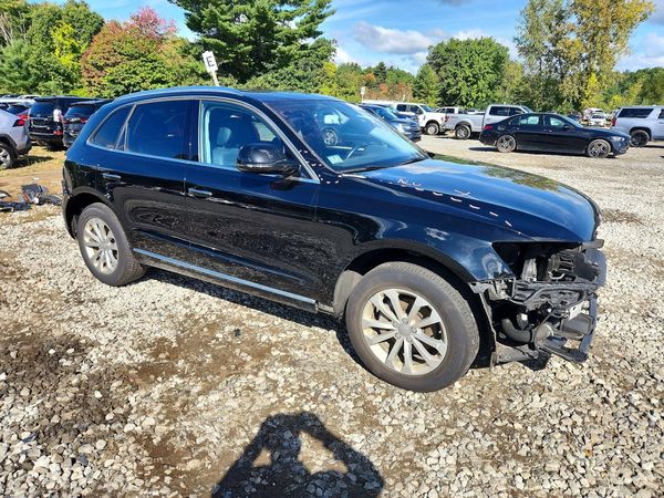 2017 AUDI Q5 quattro Premium — Passenger 3/4