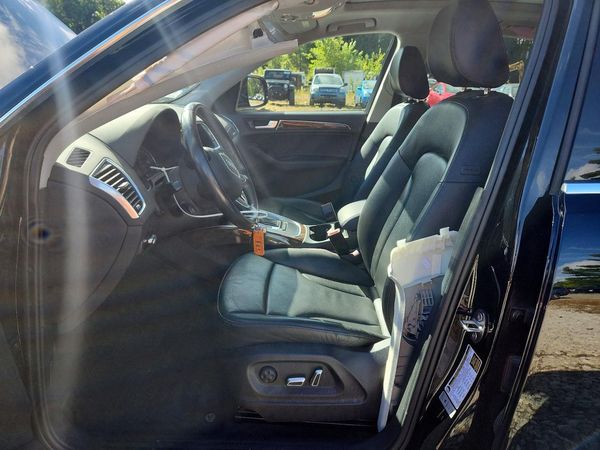 2017 AUDI Q5 quattro Premium — DENT