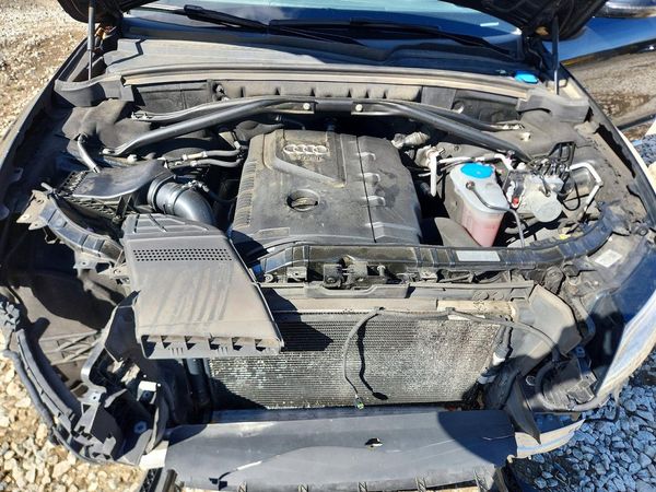 2017 AUDI Q5 quattro Premium — Engine bay