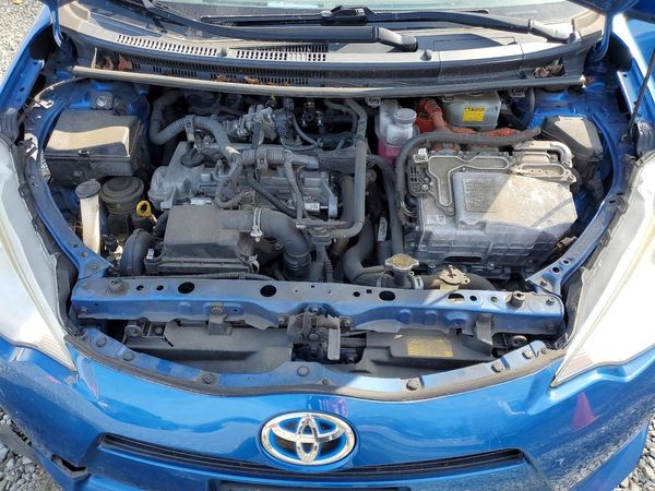 2013 TOYOTA PRIUS