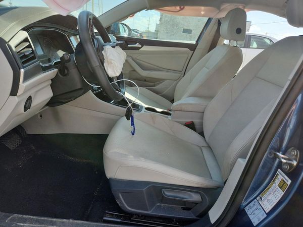 2020 VOLKSWAGEN JETTA S, SE, R-Line — DENT