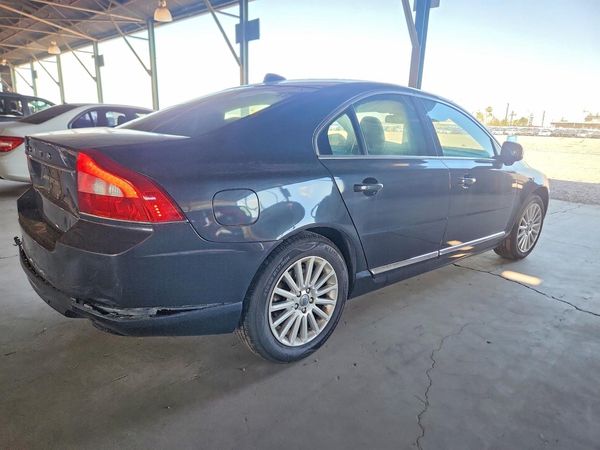 2013 VOLVO S80