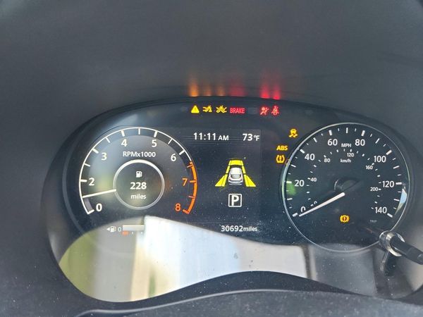 2024 NISSAN KICKS