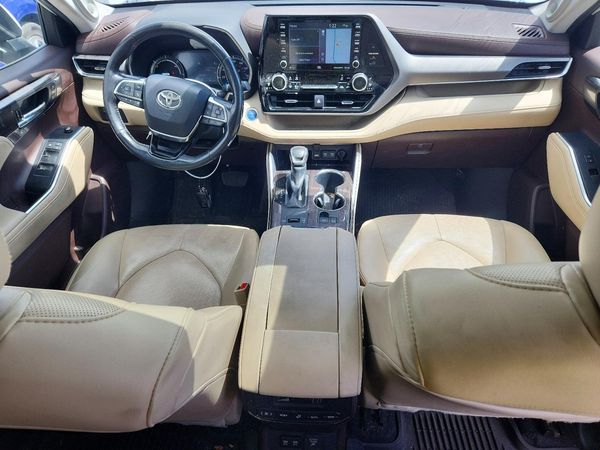 2021 TOYOTA HIGHLANDER Limited