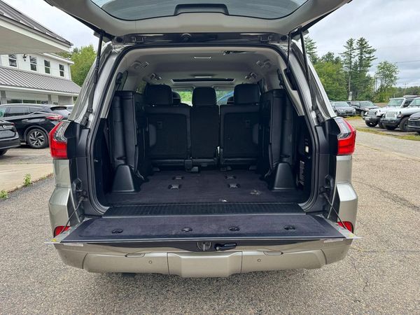 2016 LEXUS LX
