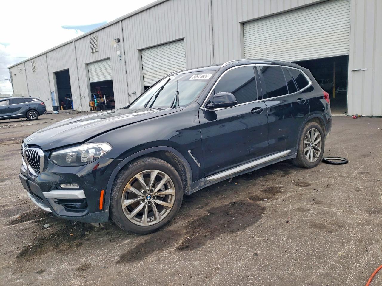 2019 BMW X3 xDrive30i — Front 3/4