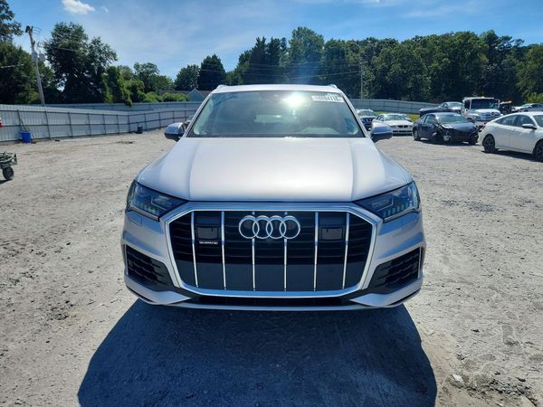 2022 AUDI Q7 quattro Premium Plus