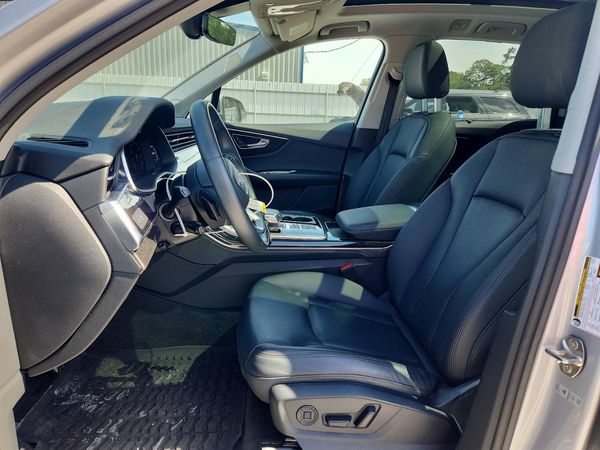 2022 AUDI Q7 quattro Premium Plus