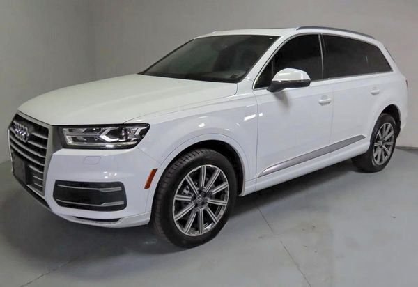 2018 AUDI Q7 quattro Premium Plus