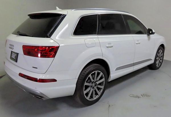 2018 AUDI Q7 quattro Premium Plus