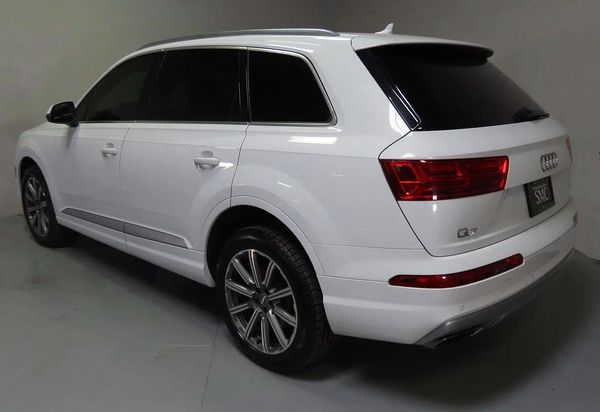 2018 AUDI Q7 quattro Premium Plus